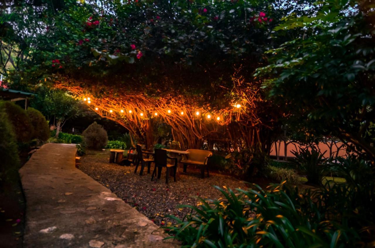 Hotel Rancho Constanza & Cabanas De La Montana Екстериор снимка