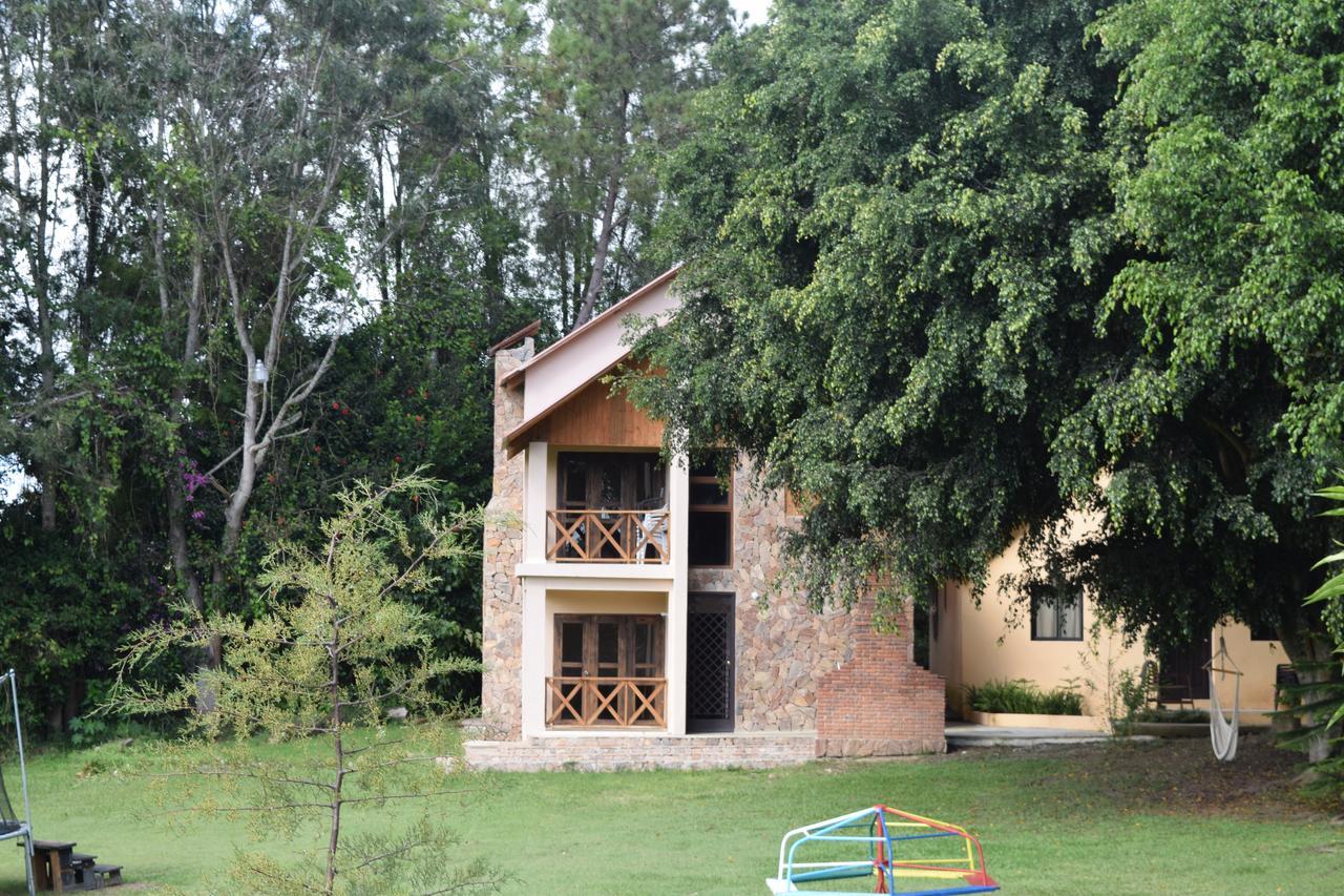 Hotel Rancho Constanza & Cabanas De La Montana Екстериор снимка
