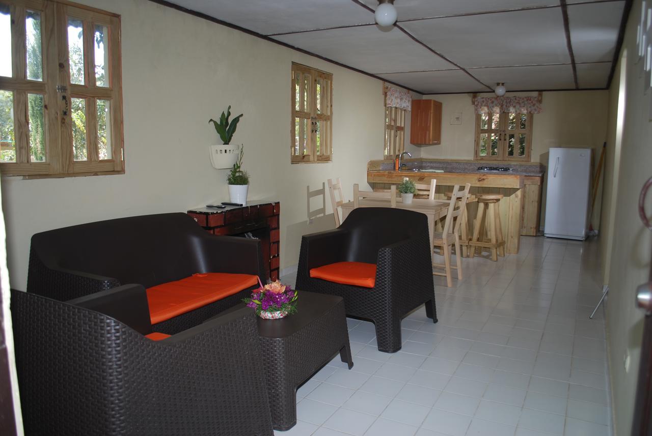 Hotel Rancho Constanza & Cabanas De La Montana Екстериор снимка