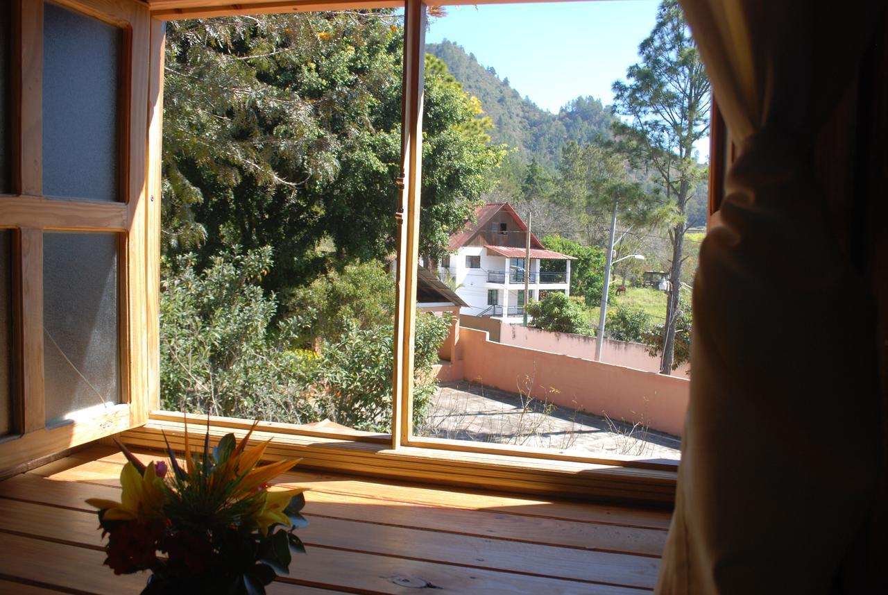 Hotel Rancho Constanza & Cabanas De La Montana Екстериор снимка
