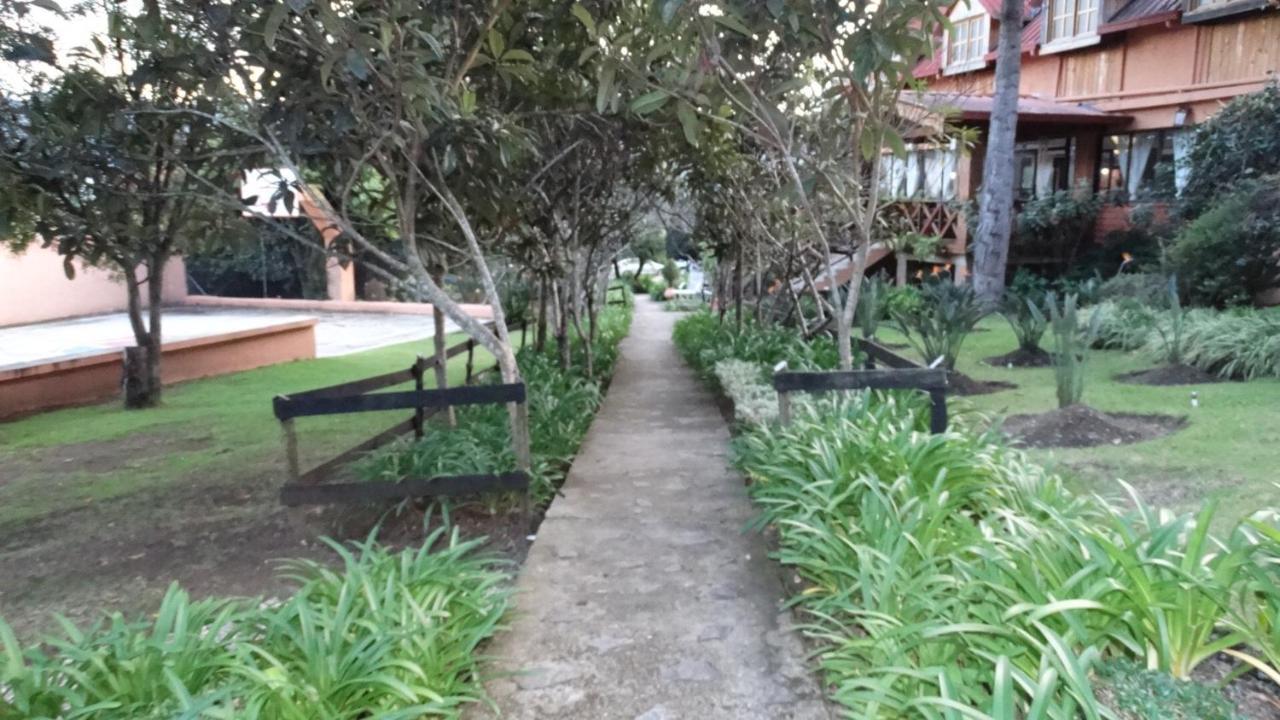 Hotel Rancho Constanza & Cabanas De La Montana Екстериор снимка