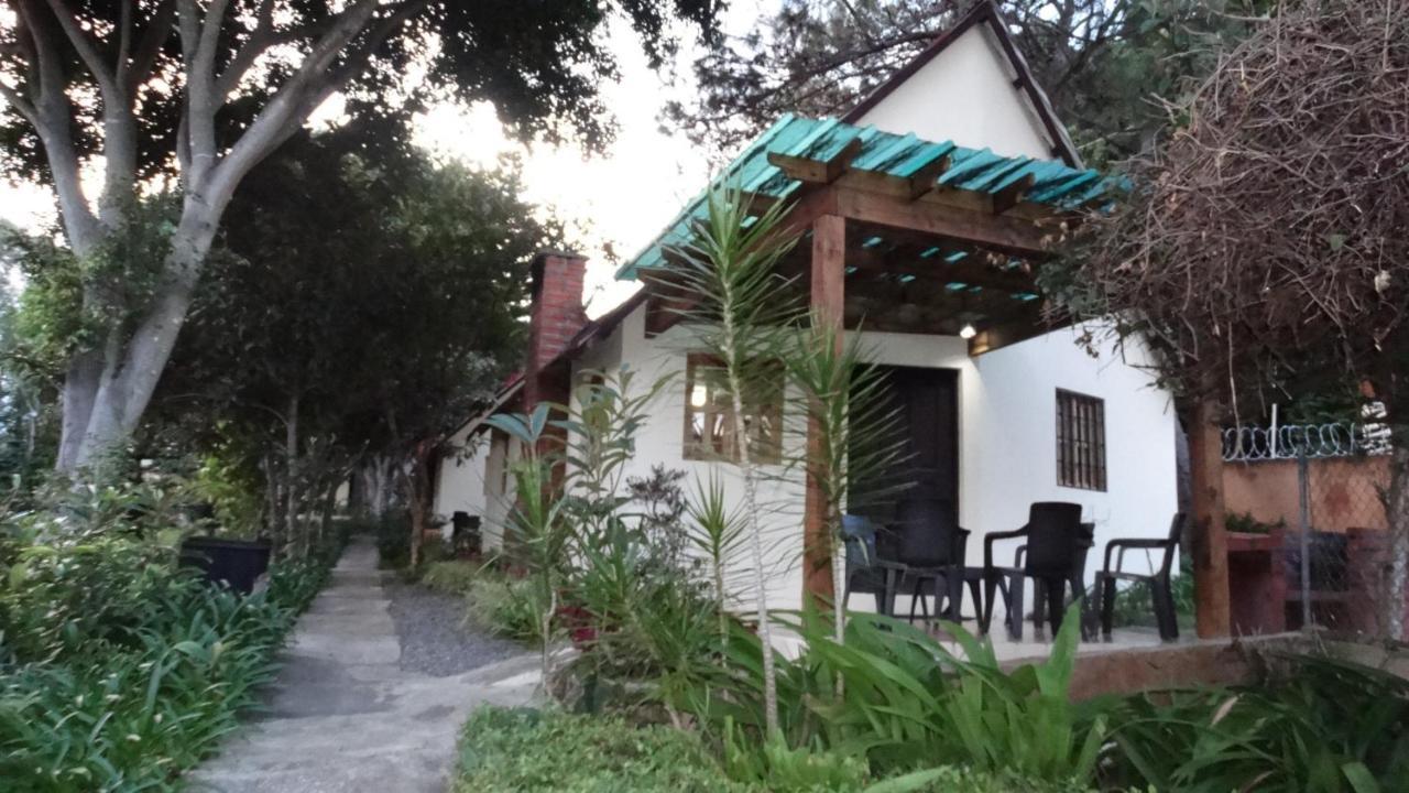 Hotel Rancho Constanza & Cabanas De La Montana Екстериор снимка