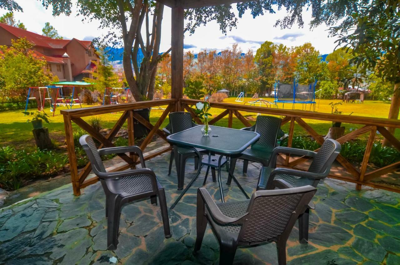 Hotel Rancho Constanza & Cabanas De La Montana Екстериор снимка
