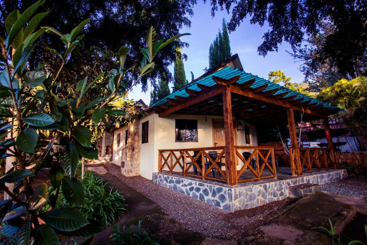 Hotel Rancho Constanza & Cabanas De La Montana Екстериор снимка